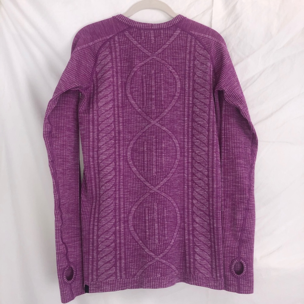 ❌ SOLD ❌ Lululemon long sleeve - Picture 3 of 6